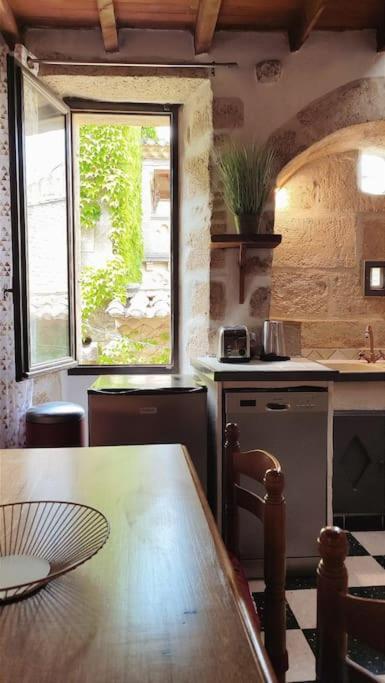 Appartement Entre Uzes Et Le Pont-du-gard Le Logis D'autrefois